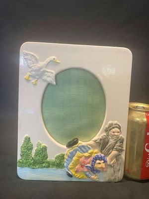 Ceramic Sigma Mammy Picture Frame
Keywords: Black Americana;Antique;Collectable;eldred;allcpgphotos