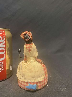 Antique Sewing Notion - Mammy Pin Cushion w/Tape Measure
Keywords: Black Americana;Antique;Collectable;Mammy;Pin Cushion;eldred;allcpgphotos