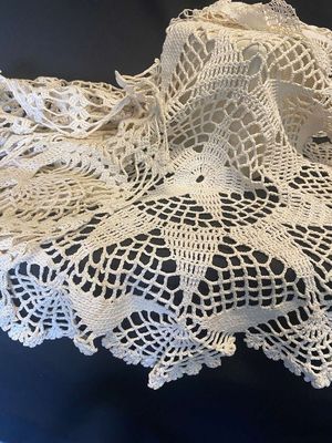 (3) Crochet Dollies & (8) Linen Cross Stitch Napkins
Keywords: Antique;Collectable;Dollies;Napkins;eldred;allcpgphotos