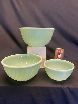 (3) Fire King Jadite Swirl Nesting Bowls
Keywords: Antiques;Collectibles;Fire King;Jadite;eldred;allcpgphotos