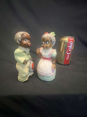 Black Americana Valentine Kissers Salt & Pepper Shakers
Keywords: Black Americana;Antique;Collectable;Valentine;Salt & Pepper Shakers;eldred;allcpgphotos