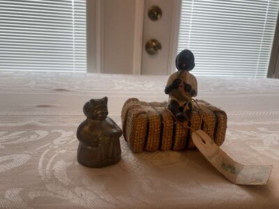 Antique Black Americana Souvenir Black Boy Eating Watermelon Sitting on Cotton Bale Souvenir of Arkansas Tag & Metal Mammy Shaker
Keywords: Black Americana; Antique;Collectable;eldred;allcpgphotos