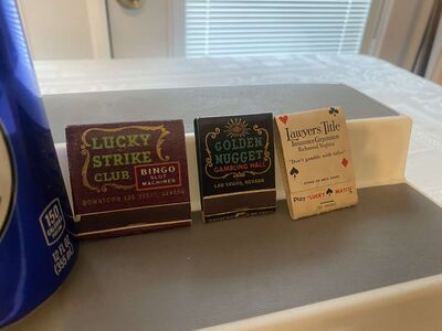 Matchbook Collection Antique Casino Feature Matchbooks Lucky Strike Club Golden Nugget Gambling Hall & Lawyer?s Title Play Lucky Feature MB
Keywords: Matchbook Collection;Feature Matchbook;Black Americana Matchbook;Advertising Matchbook;Matchbook Sets;eldred;allcpgphotos