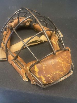 Antique Baseball Catcher's Face Mask
Keywords: Antique Catcher's Face Mask;Baseball Collectable;eldred;allcpgphotos