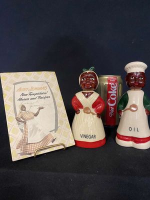 Mammy & Black Chef Vinegar & Oil Cruets & Aunt Jemima Promotional Signed Store Cookbook 
Keywords: Black Americana;Mammy;Cruet Set;Aunt Jemima Cookbook;Autographed Cookbook;Store Promotion;eldred;allcpgphotos