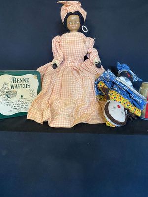 Black Americana Mammy Toaster Cover, NOLA Topsy Turvy Mammy Doll & Benne Wafers Mammy Tin
Keywords: Vintage;Black Americana;Topsy Turvy;Doll;Benne Wavers;Toaster Cover;eldred;allcpgphotos