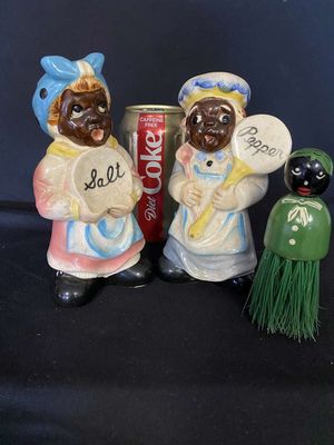 Lefton Mammy & Chef Tall Salt & Pepper Shakers & Green Mammy Wooden Brush
Keywords: Vintage;Black Americana;Lefton;Mammy;S & P;Brush;eldred;allcpgphotos