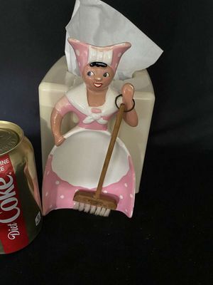Vintage Mammy Broom Crumb Sweeper, Menchik-Goldman, Ceramic Mammy Crumb Sweep
Keywords: Antique;Vintage;Mammy;Black Americana;Menchik-Goldman;eldred;allcpgphotos
