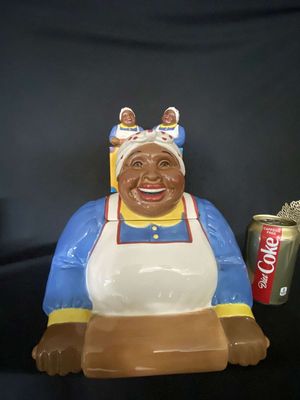 Vintage Black Americana Mammy Cookie Jar - Clay Art Mammy  Cookie Jar w/Matching Salt & Pepper Shakers 
Keywords: Vintage;Black Americana;Clay Art;Mammy;Cookie Jar;S & P;eldred;allcpgphotos
