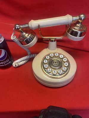 Vintage Bell Telephone, Bell Western Electric Touch Gold & Beige Phone
Keywords: Vintage;Bell;Telephone;Western Electric;Touch Phone;eldred;allcpgphotos